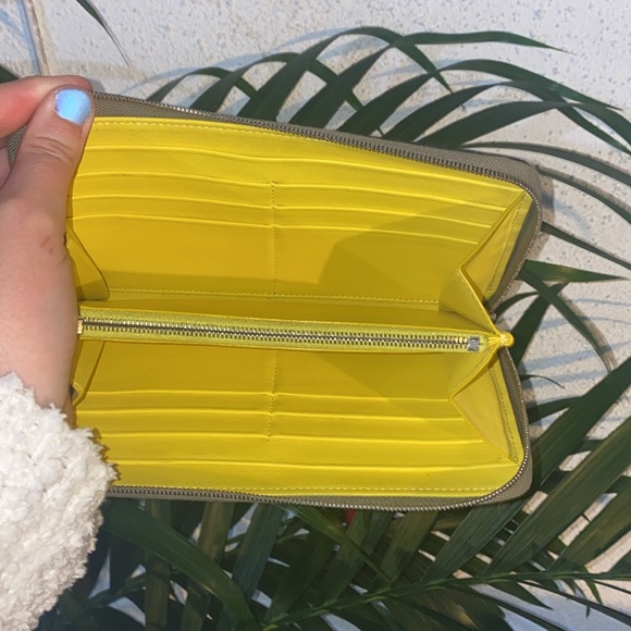 Celine Zipped Wallet ☀️ - Picture 9 of 17